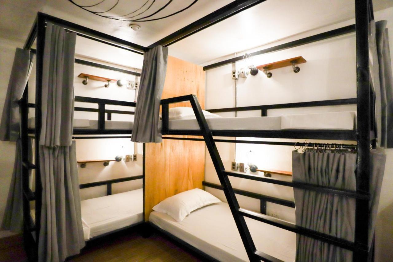 Ocean Breeze Hostel By Daily Sweet Moalboal Buitenkant foto