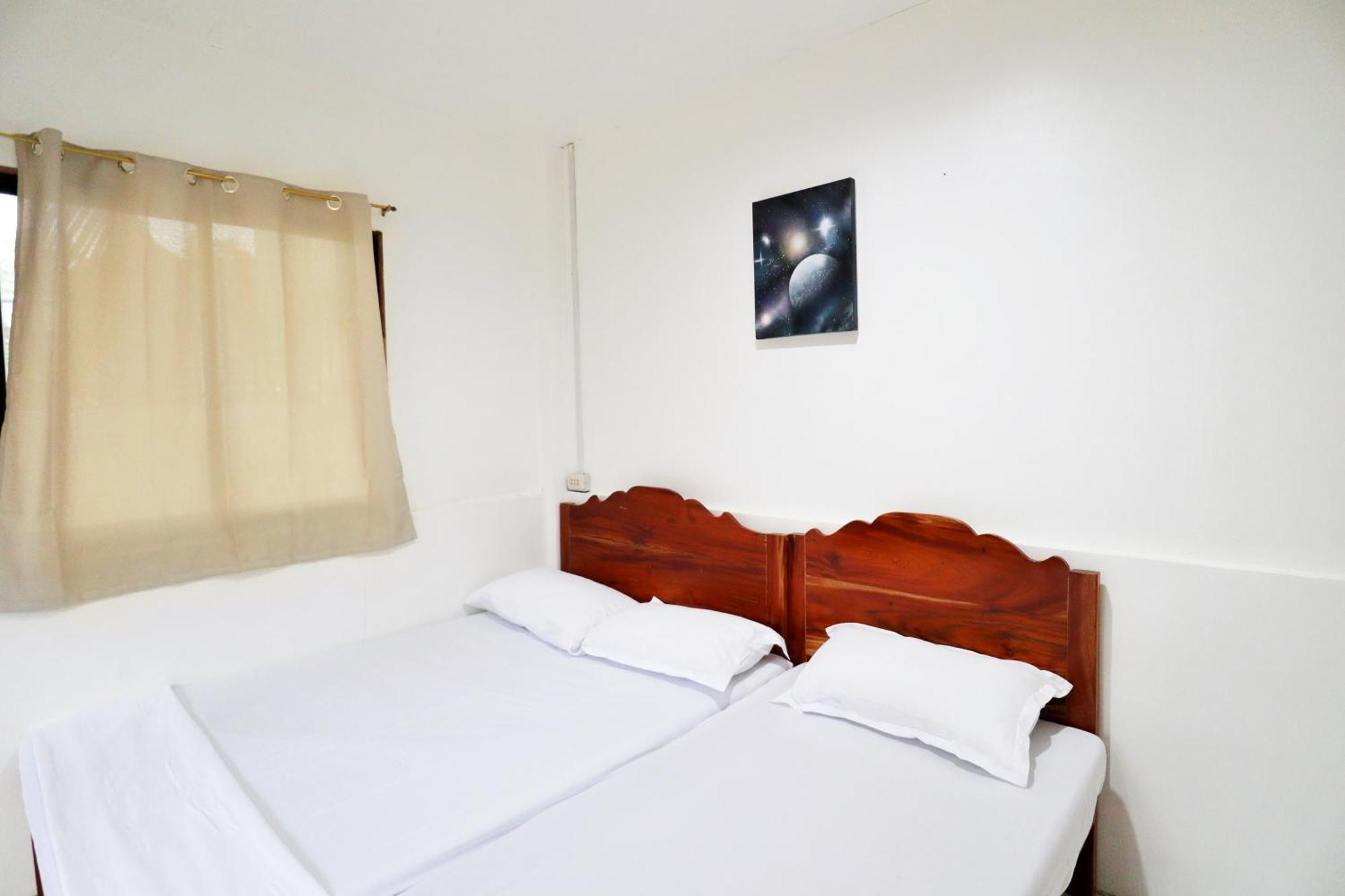 Ocean Breeze Hostel By Daily Sweet Moalboal Buitenkant foto